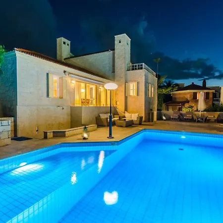 فيلة Anna Maria - 3 Bedroom, Private Pool